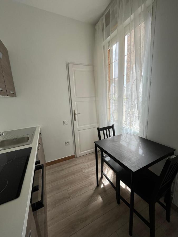 Peacefull, Face A La Cathedrale Appartement Reims Buitenkant foto