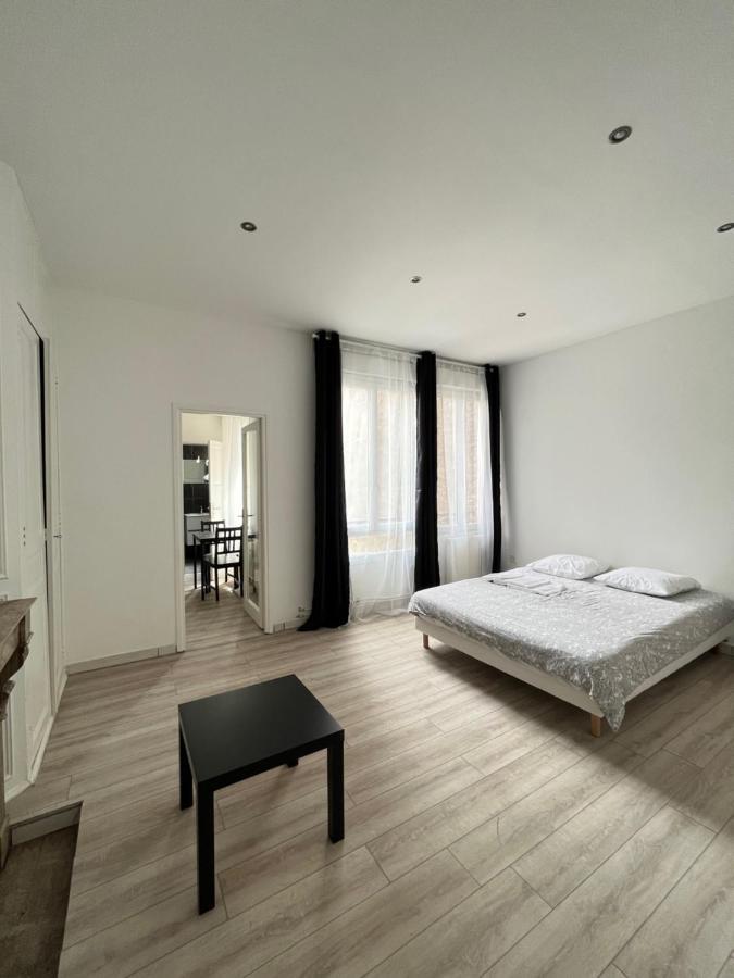 Peacefull, Face A La Cathedrale Appartement Reims Buitenkant foto