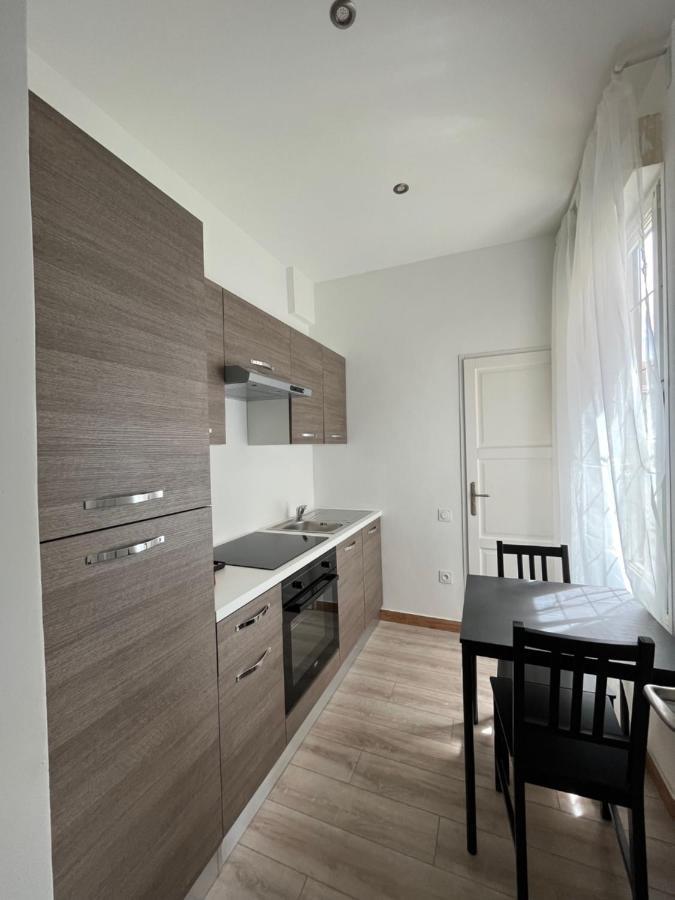 Peacefull, Face A La Cathedrale Appartement Reims Buitenkant foto